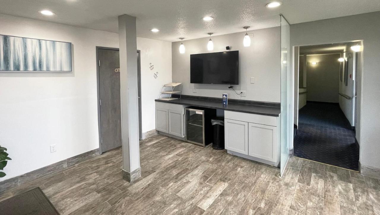 Magnuson Hotel Fort Wayne North - Coliseum Ngoại thất bức ảnh