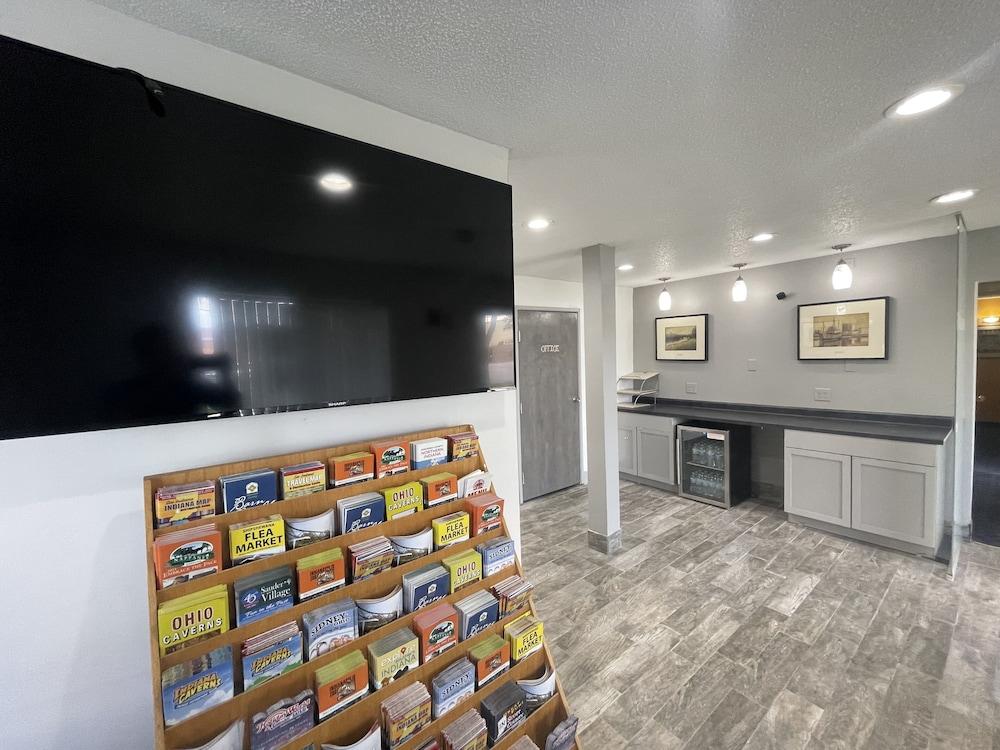 Magnuson Hotel Fort Wayne North - Coliseum Ngoại thất bức ảnh