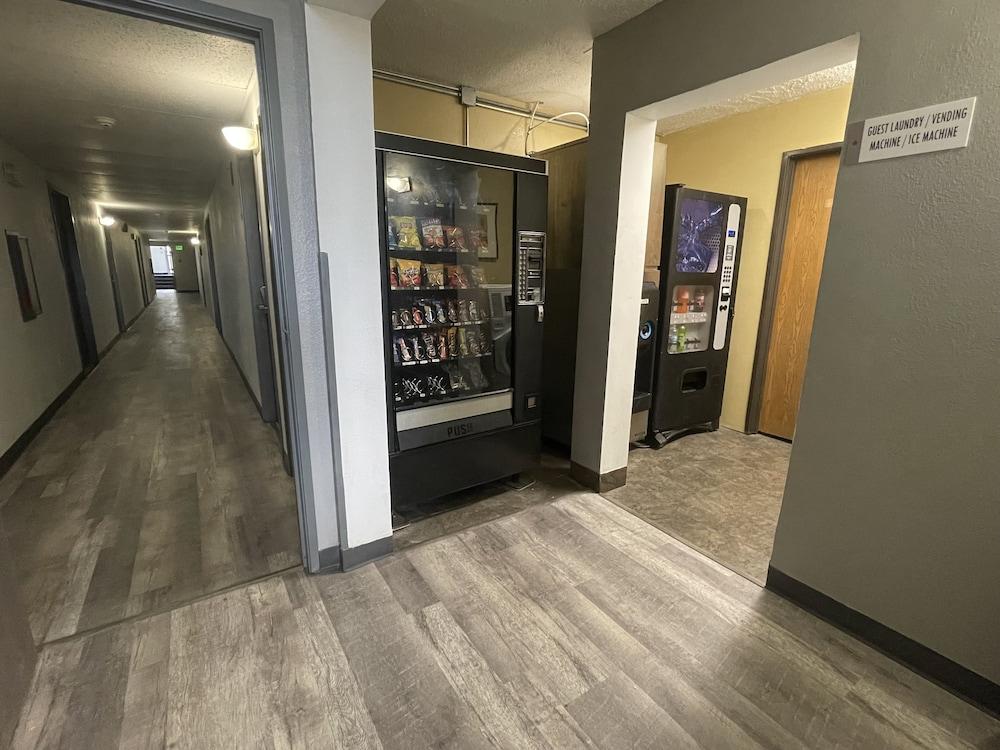 Magnuson Hotel Fort Wayne North - Coliseum Ngoại thất bức ảnh