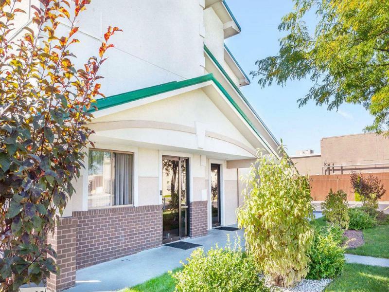 Magnuson Hotel Fort Wayne North - Coliseum Ngoại thất bức ảnh